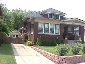 2916 Douglas, Racine, WI 53402