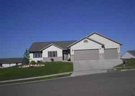 402 Hunter Ct, Holmen, WI 54636
