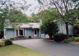 3318 S Glen Park Ct., New Berlin, WI 53151