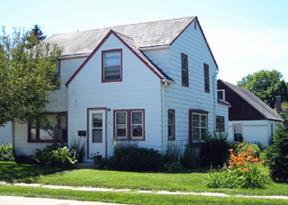 119 Sussex St., Pewaukee, WI 53072