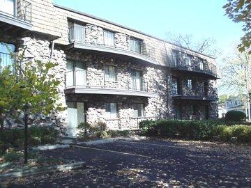 320 Pleasant St. #104, Oconomowoc, WI 53066