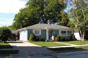 1009 Saxony Dr., Racine, WI 53402
