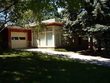 1205 N 123rd St., Wauwatosa, WI 53226