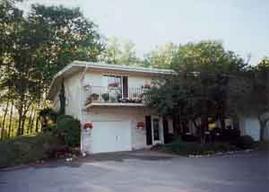 12807 Colony Dr., Mequon, WI 53097