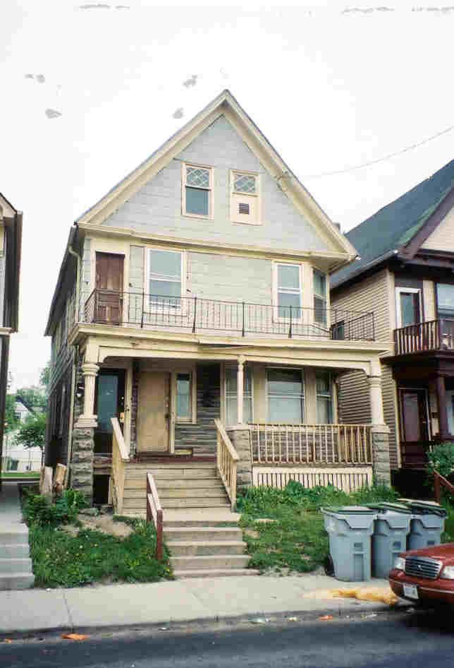 1304 N 37th Pl #1306, Milwaukee, WI 53208
