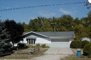 520 Howard Ave., Slinger, WI 53086