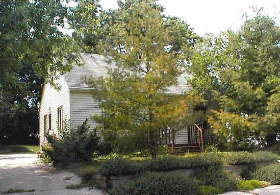 1024 Perkins Ave., Waukesha, WI 53186