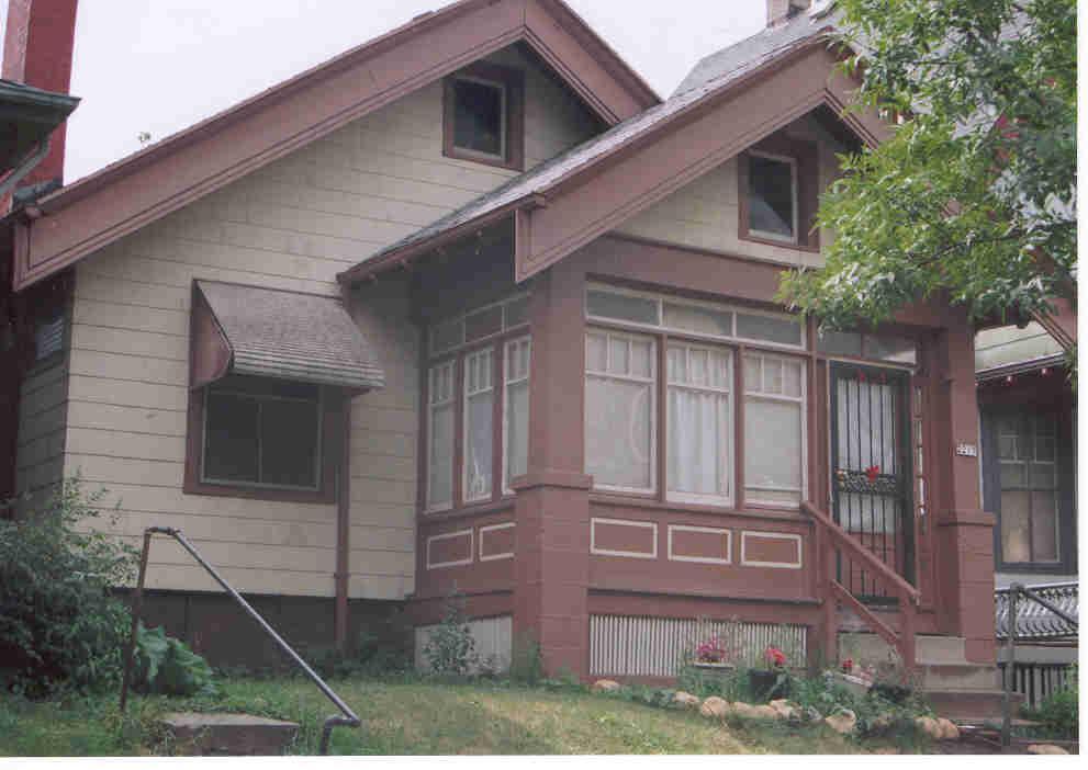 2219 N 37th St, Milwaukee, WI 53208