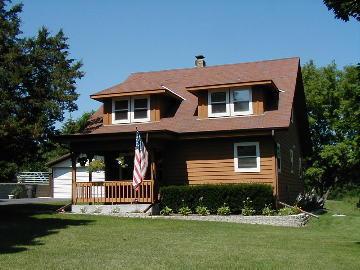701 Elkhorn Rd., Eagle, WI 53119