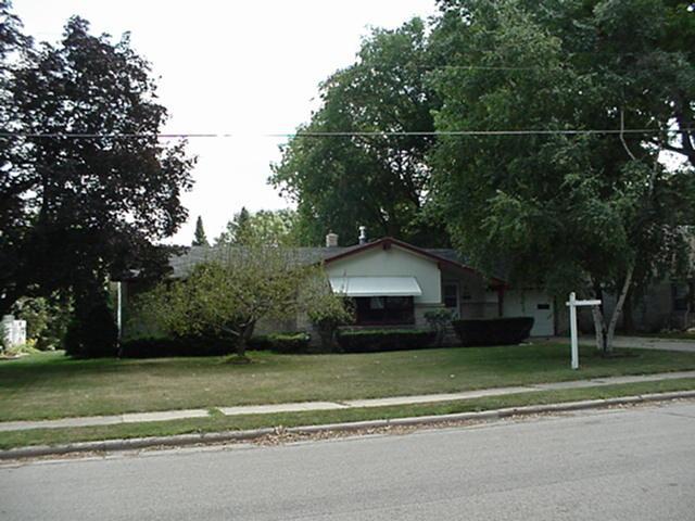 740 Center St., Hartford, WI 53027