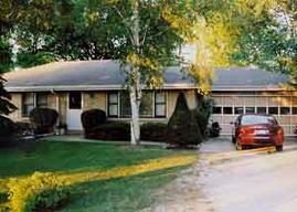 5090 S 92nd St, Greenfield, WI 53228