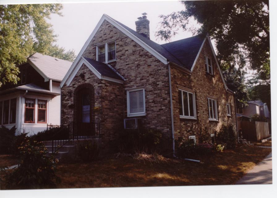 4902 N Larkin, Whitefish Bay, WI 53217