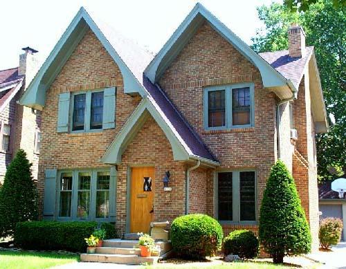 4730 N Woodburn, Whitefish Bay, WI 53217