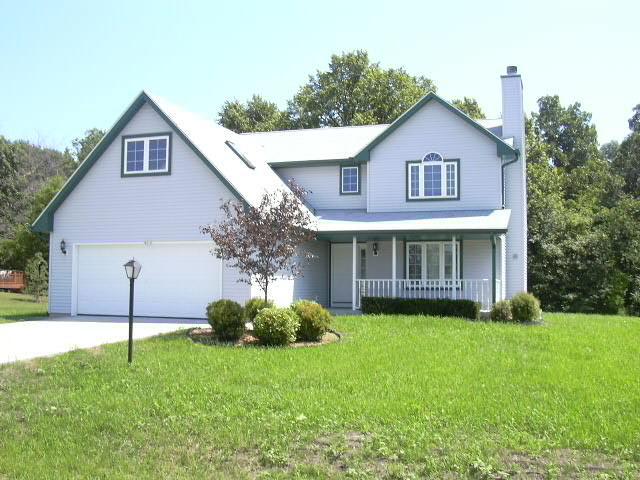 8530 S Whitney Dr., Oak Creek, WI 53154