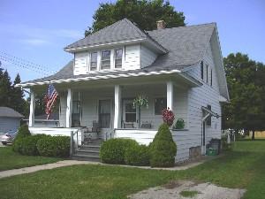 617 Center St., Hartford, WI 53027