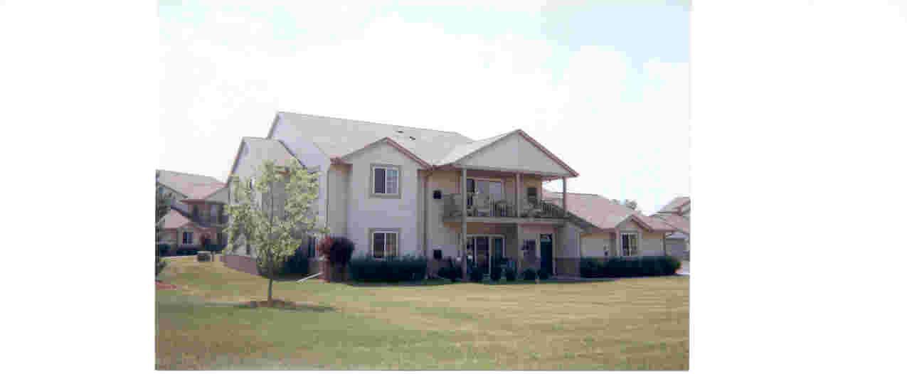 855 E Loos St. #2, Hartford, WI 53027