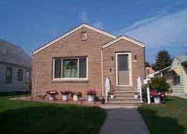 2939 S 38th St, Milwaukee, WI 53215