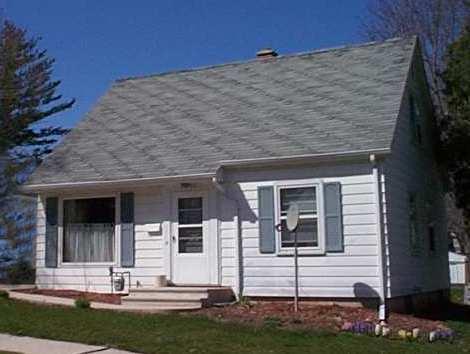 1906 Pleasant Ave., New Holstein, WI 53061