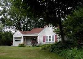 1319 N 123rd St., Wauwatosa, WI 53226