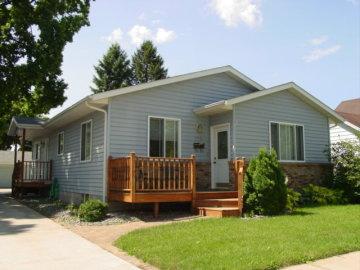 922 Farnam St., La Crosse, WI 54601