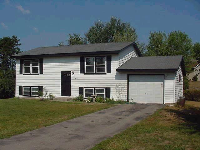 1604 Pinecrest Ave., Holmen, WI 54636