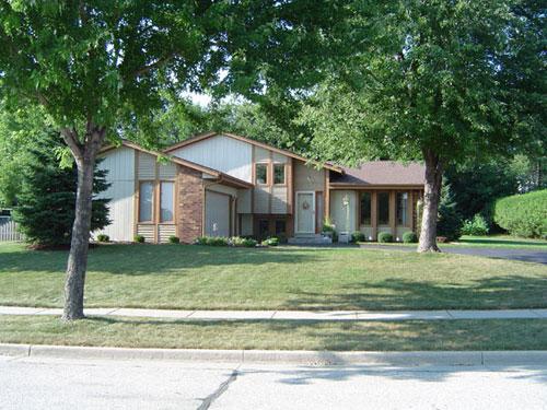 1247 Timber Ridge, Pewaukee, WI 53072