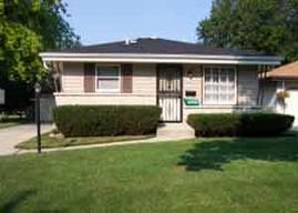 5201 N 108th Ct, Milwaukee, WI 53225