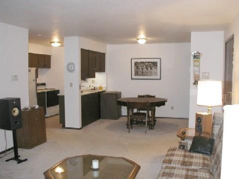 8505 W Waterford #5, Greenfield, WI 53228