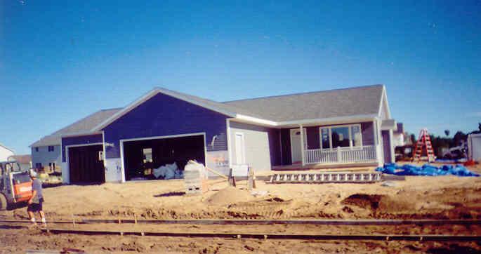 W7110 Elizabeth Dr., Holland, WI 54636