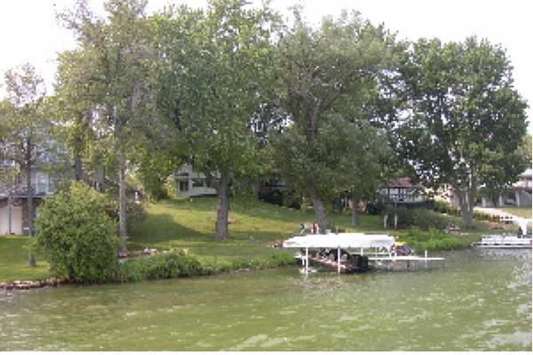 W340N6304 Breezy Point Rd., Oconomowoc, WI 53066