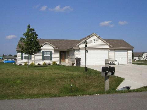 204 Hawthorne Dr., Eagle, WI 53119