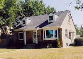 909 S Grand Ave, Waukesha, WI 53186