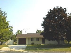 460 Lazy Ln., Kewaskum, WI 53040