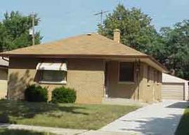 2328 S 85th St., West Allis, WI 53227