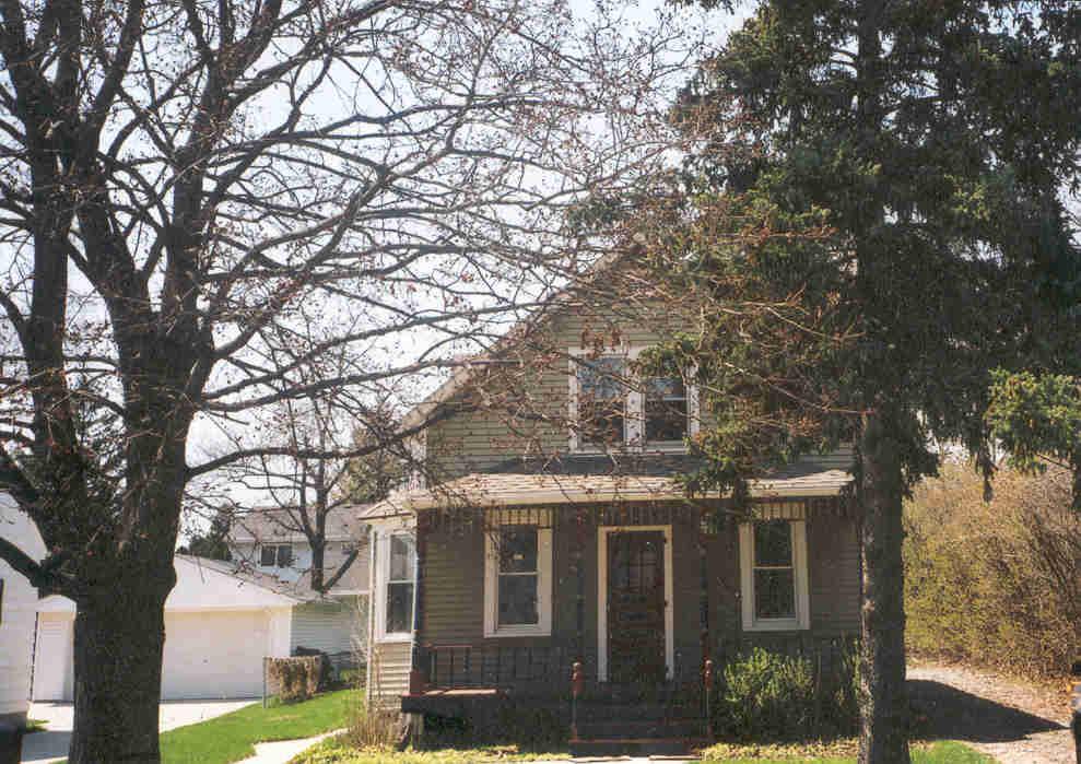 1417 N Wisconsin St, Port Washington, WI 53074