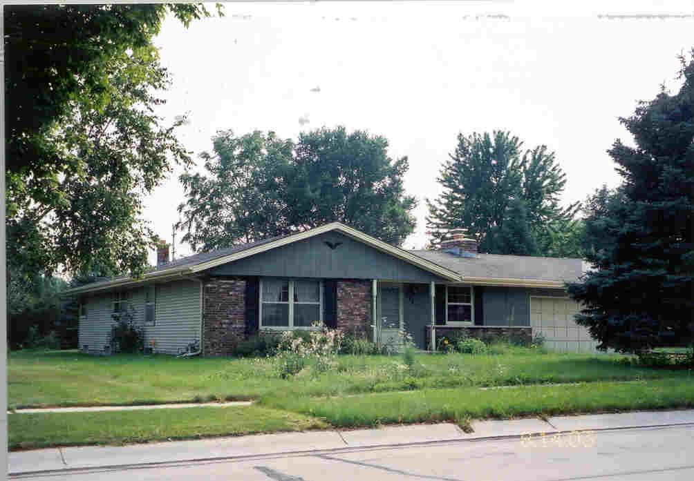 113 W Fransee Ln., Saukville, WI 53080