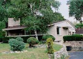 2324 N 119th, Wauwatosa, WI 53226