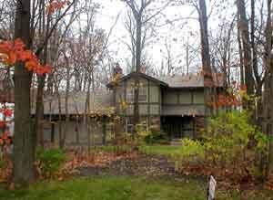 6043 Fayette Dr., Caledonia, WI 53402