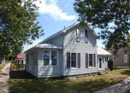 1805 S 16th St., La Crosse, WI 54601