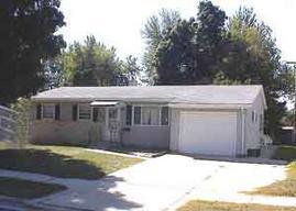 702 Pleasant Dr., West Bend, WI 53095