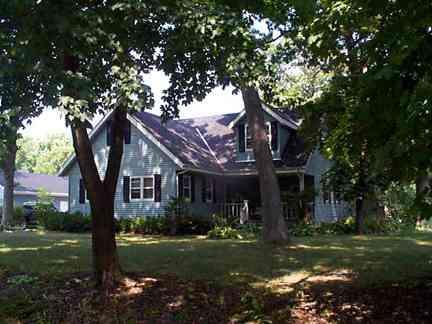 13018 W Forest Dr, New Berlin, WI 53151