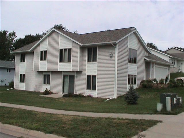 949 N Oak Ave., Onalaska, WI 54650