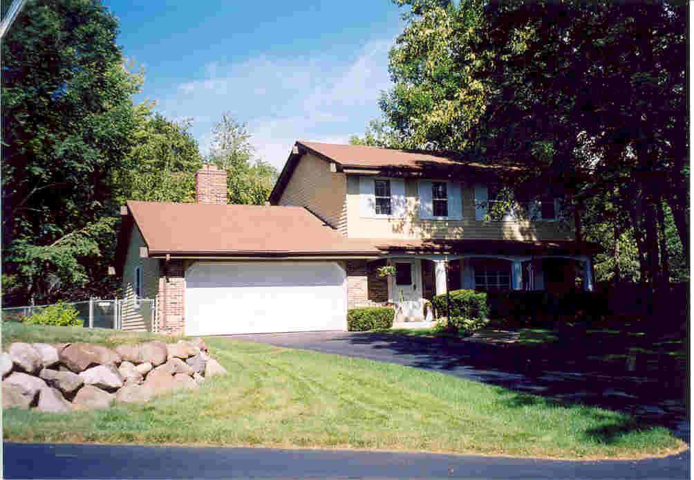 824 N Derby Ln., Cedarburg, WI 53012