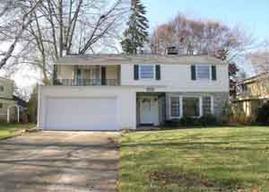 7209 N Santa Monica Blvd., Fox Point, WI 53217