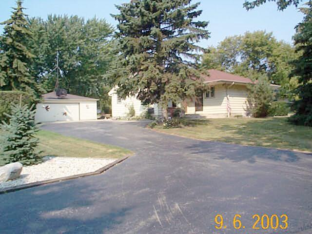 9301 S 92nd St, Franklin, WI 53132