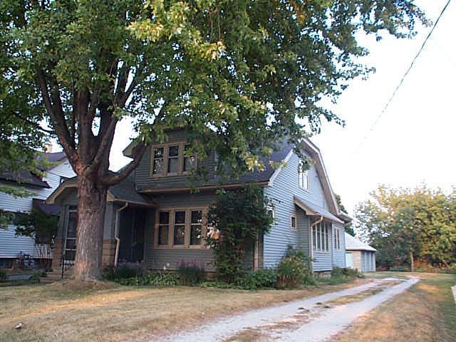 9120 S Chicago  Ct., Oak Creek, WI 53154