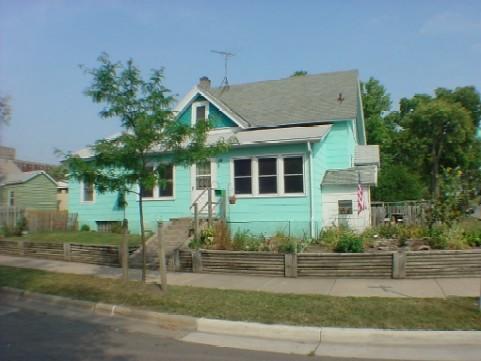 1003 Charles, La Crosse, WI 54603