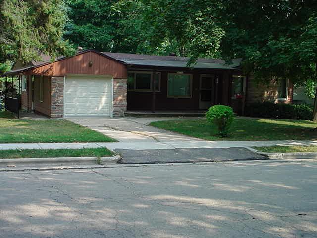 207 Fremont, Watertown, WI 53098