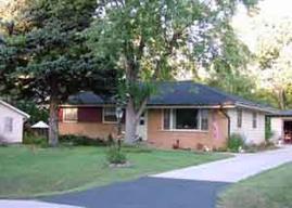 8704 N 52nd St, Brown Deer, WI 53223