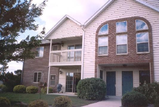 1904 Parknoll Ln, Port Washington, WI 53074